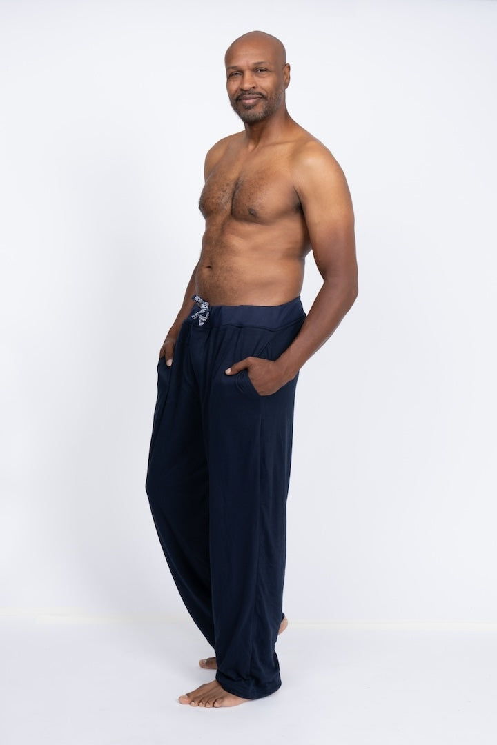 Learn how to pick the best track pants for men - DaMENSCH